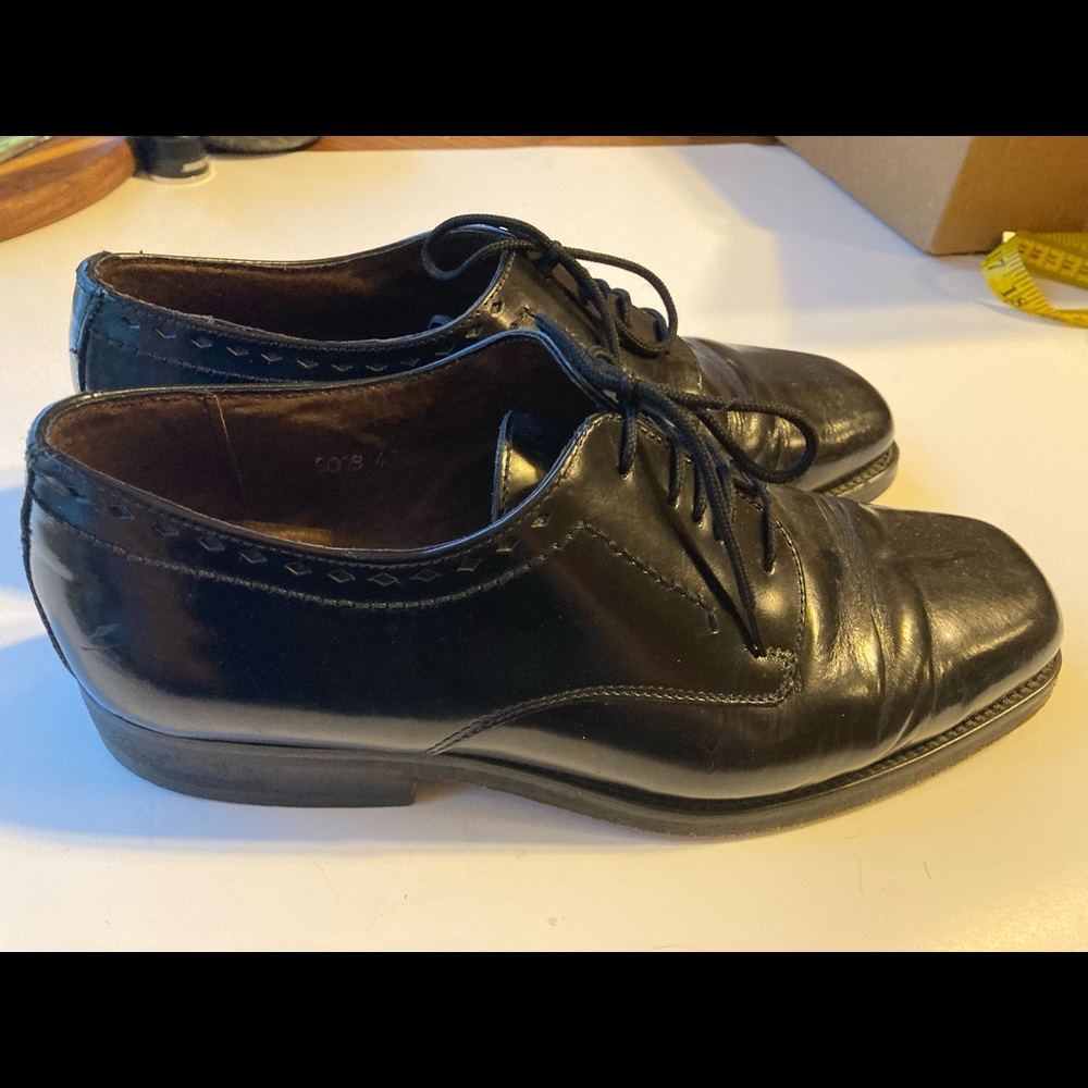 Vintage PIERRE CARDIN Mens 9 Black Dress Shoes